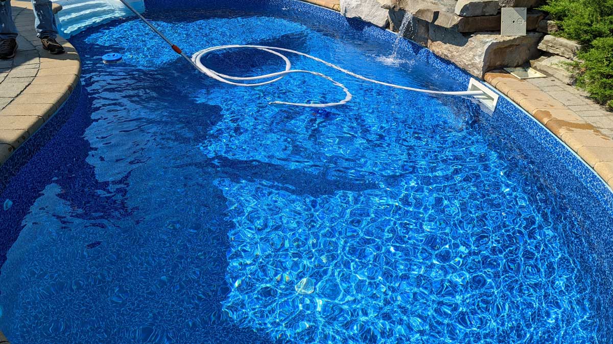 Pool Cleaning Service in Gilbert, AZ